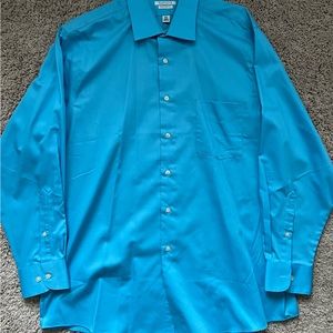Van Heusen button up shirt